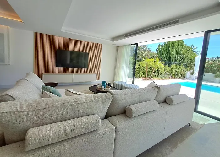 Noctua 016 El Pilar 1 * Estepona