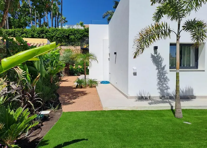 Noctua 016 El Pilar 1 Villa *