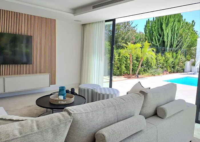 Noctua 016 El Pilar 1 Villa