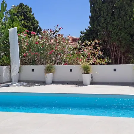 Noctua 016 El Pilar 1 Villa