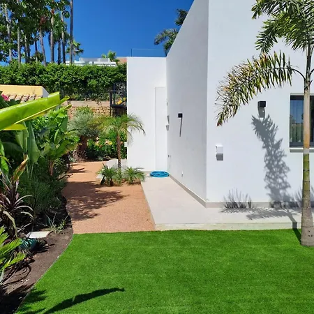 Noctua 016 El Pilar 1 Villa *