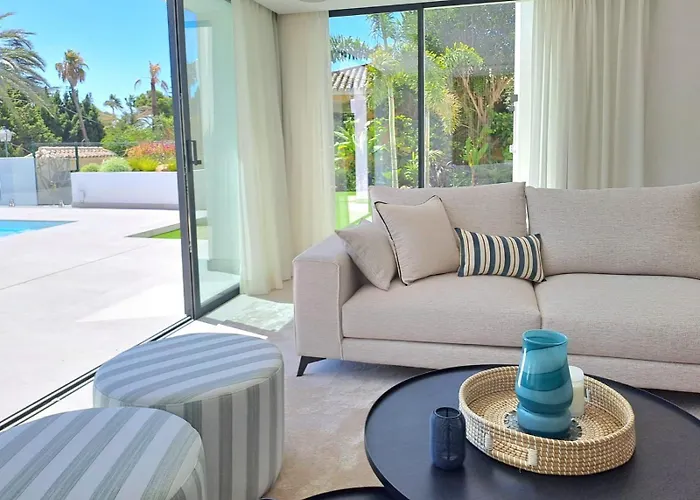 Noctua 016 El Pilar 1 * Estepona