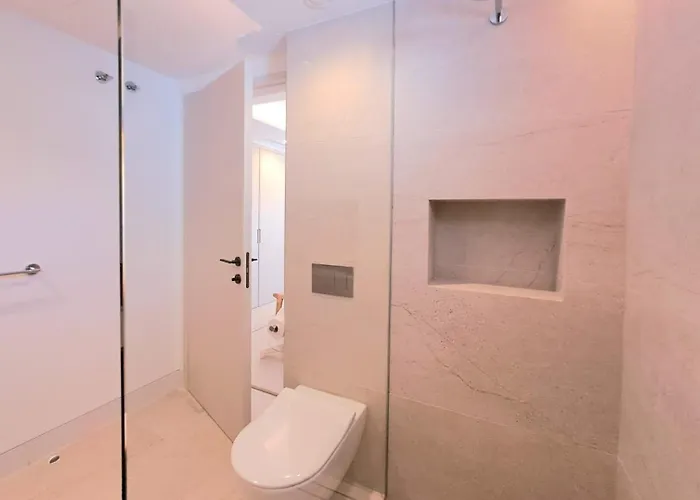 Noctua 016 El Pilar 1 * Estepona