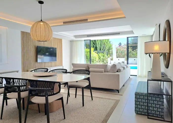 Noctua 016 El Pilar 1 에스테포나